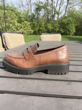 Soda Brown Lug Sole Penny Loafer Platform Shoe Size 8.5
